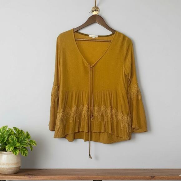 Taylor & Sage Womens Small Mustard Bell Sleeve Tie V-Neck Boho Peasant Blouse - Picture 1 of 10